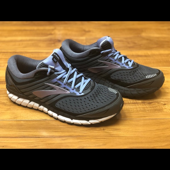 brooks ariel 15